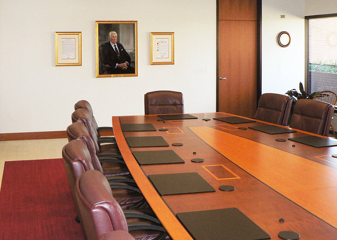 Premium Video Conference Long Meeting Table